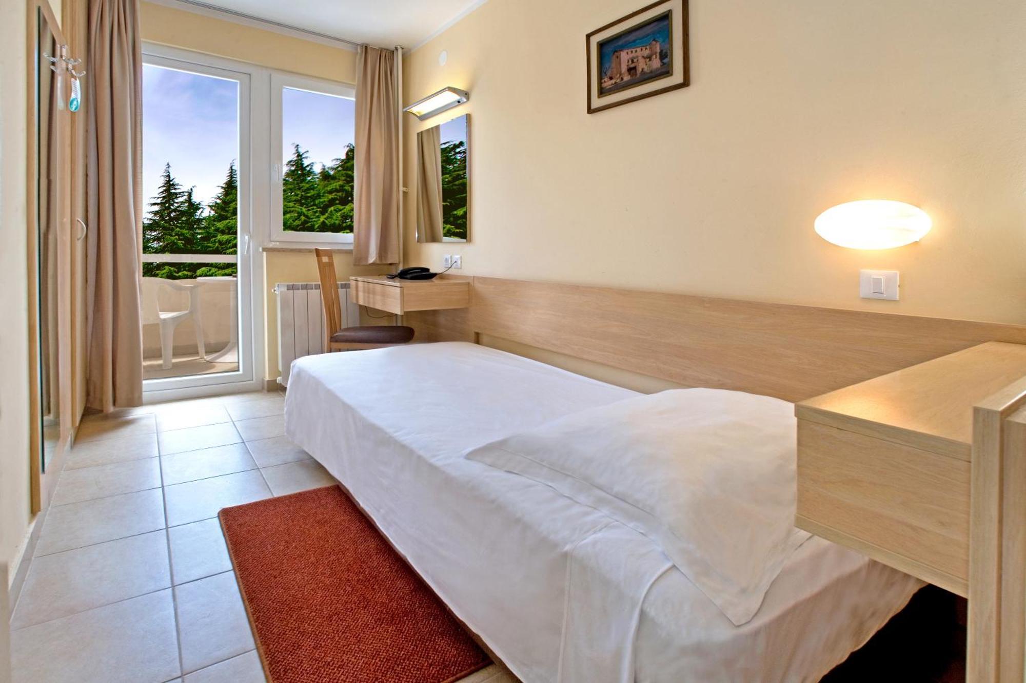Hotel Delfin Plava Laguna Mugeba الغرفة الصورة